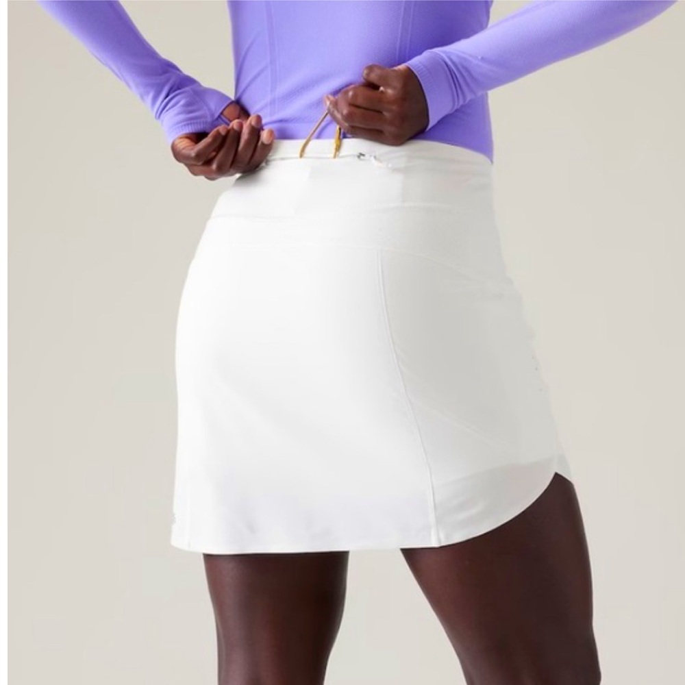 Athleta Run With It 14” Skort Sz L
